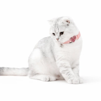 Elegant Heart Charm Velvet Cat Collar with Bell - 8 Colors