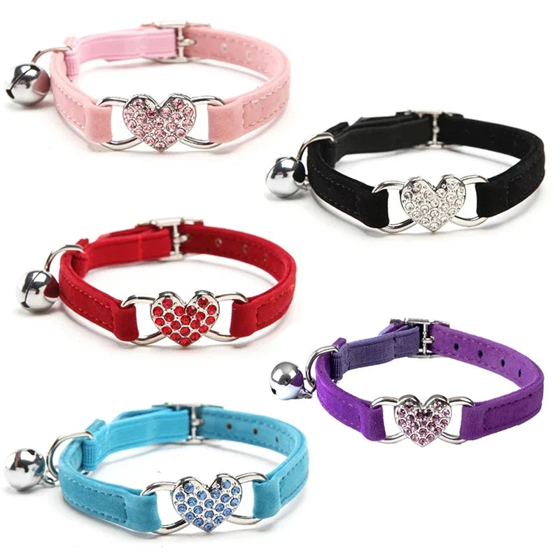 Elegant Heart Charm Velvet Cat Collar with Bell - 8 Colors