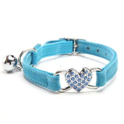 Elegant Heart Charm Velvet Cat Collar with Bell - 8 Colors